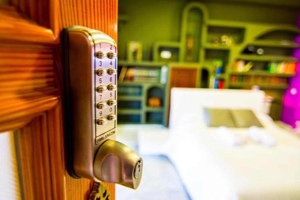 16:9 Los Molinos Suites Алмерия Екстериор снимка