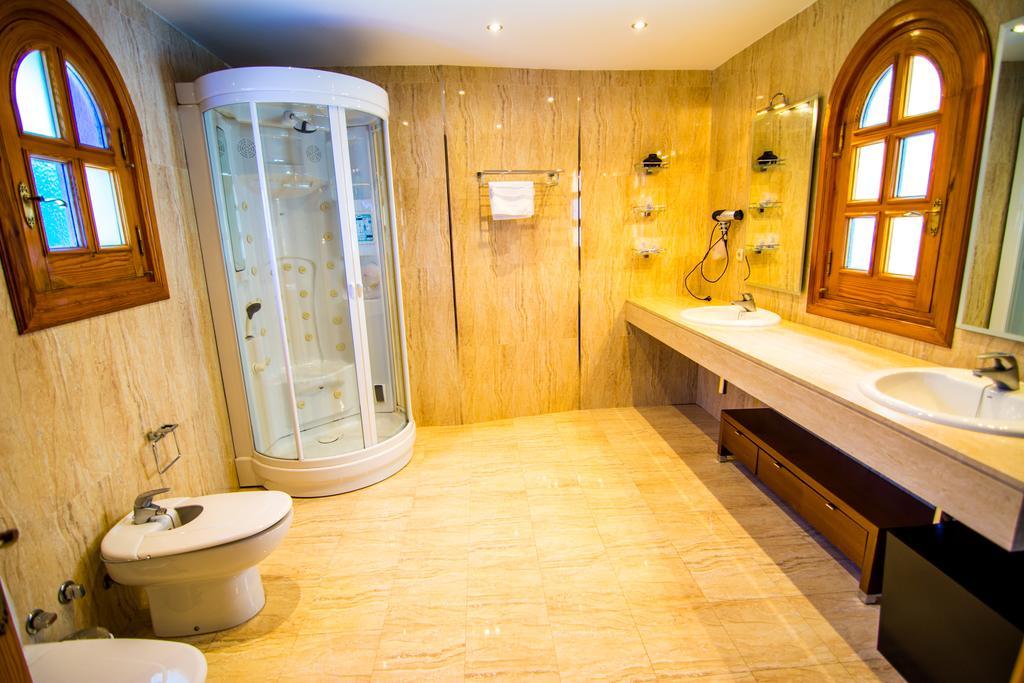 16:9 Los Molinos Suites Алмерия Стая снимка